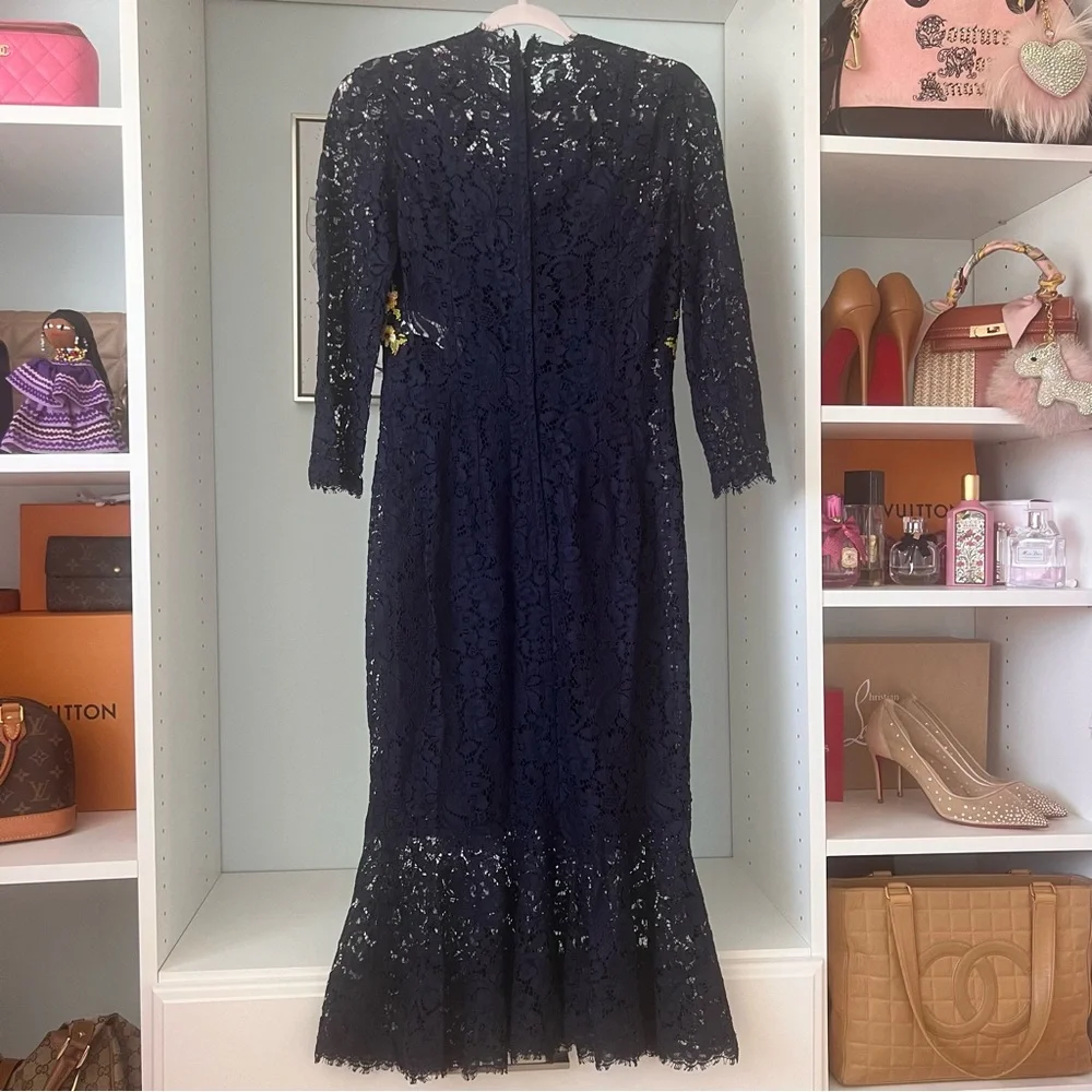 SOLD!  💕 NWT Dolce & Gabbana $4995 Floral Embroidered Lace in Navy - Picture 6 of 12